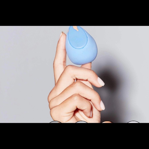 Makeup Drop - Picture 2 of 3